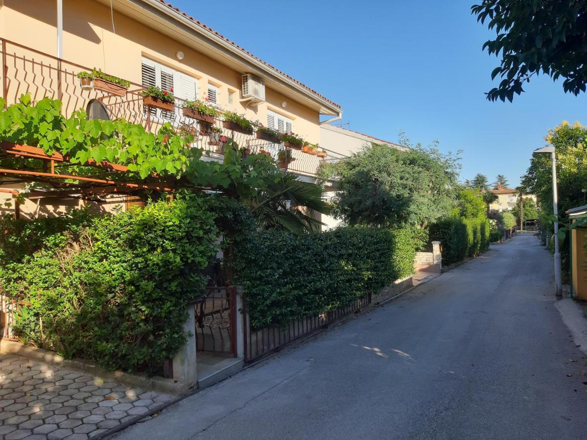 Apartman Oliver Novigrad Istria Extérieur photo